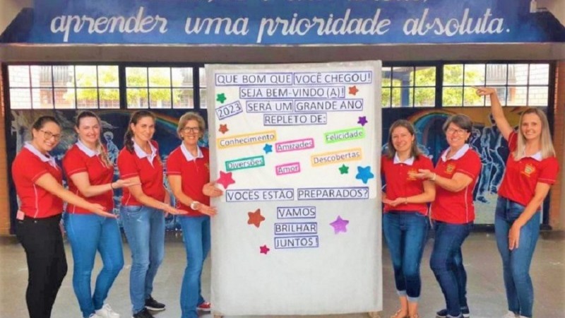 Mais de 780 mil alunos começam ano letivo na rede estadual nesta quinta