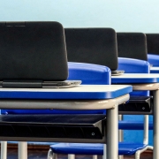 Em 2015, a escola Guararapes recebeu 30 netbooks educacionais 