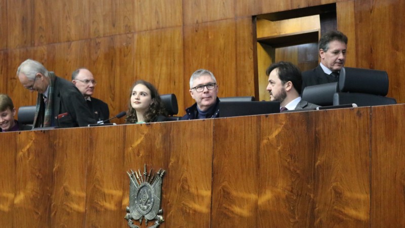 Secretário Krummenauer representou o governo na solenidade