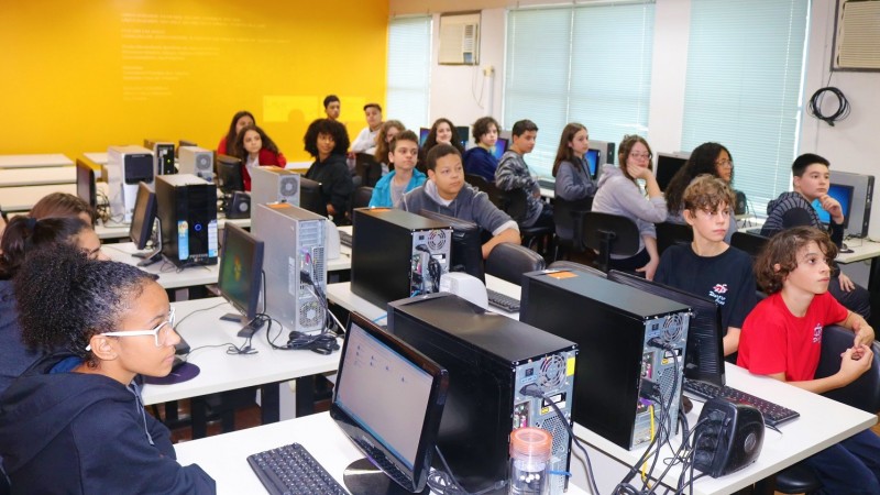 Alunos da Escola Daltro Filho participaram da capacitação para criação de jogos digitais inspirados no autor Qorpo Santo