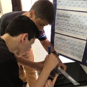 Alunos fabricam pluviômetro