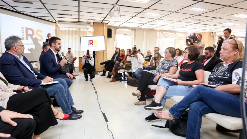 Governador anunciou proposta ao lado do secretário Faisal
