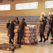 Secretaria da Educação entrega kits de alimentação em Uruguaiana, Bagé, Caxias e Livramento