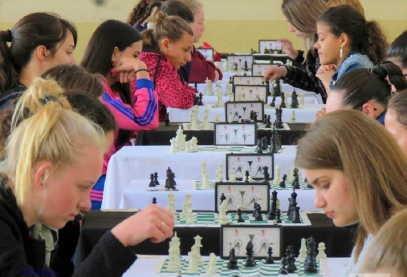 Xadrez na escola: jogo desenvolve competência e habilidades - EX