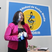 Diretora da Escola Tom Jobim, Silvana Carvalho