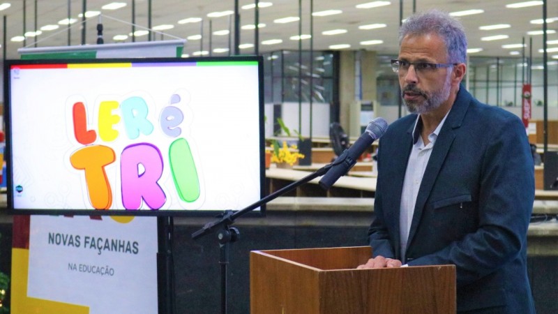Secretário Faisal Karam valorizou o trabalho dos professores e alunos da Rede Estadual que construíram o aplicativo "Ler é Tri"