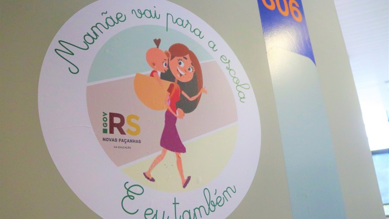 Sala 306 do Colégio Júlio de Castilhos receberá as primeiras crianças do projeto-piloto " Mamãe vai para escola e eu também""