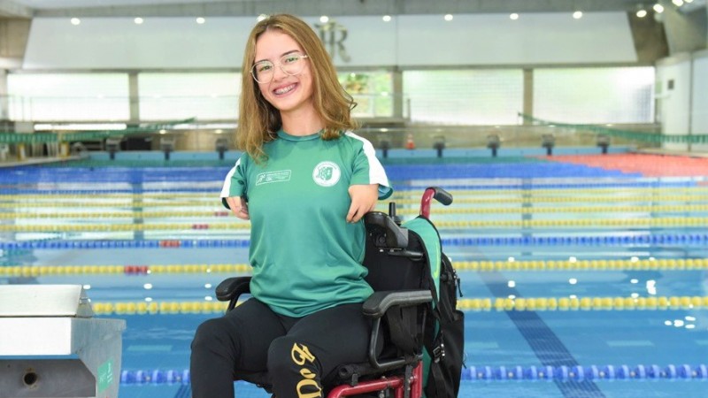 Estudante Larissa Rodrigues da Escola Frei Casimiro