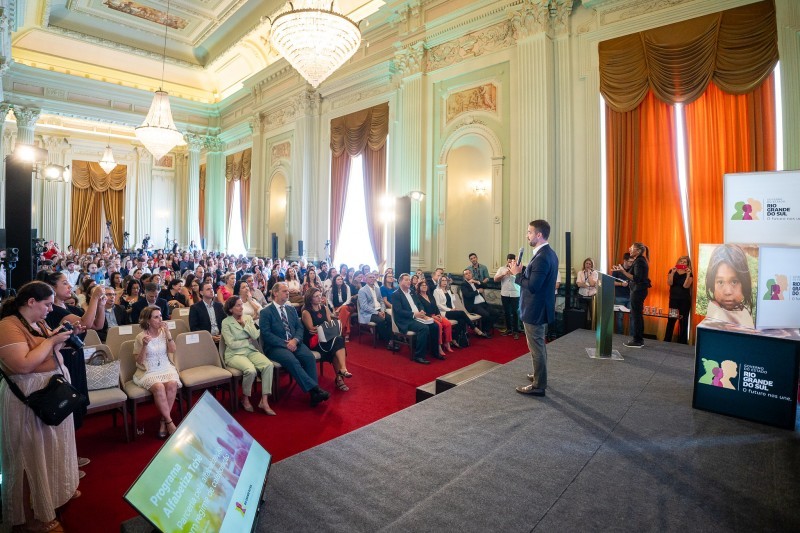 Palácio Piratini sediou evento desta terça (12).