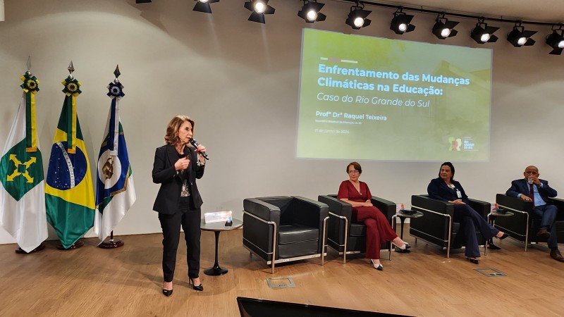 Foto Secretária Enfrentamento Mudanças Climáticas