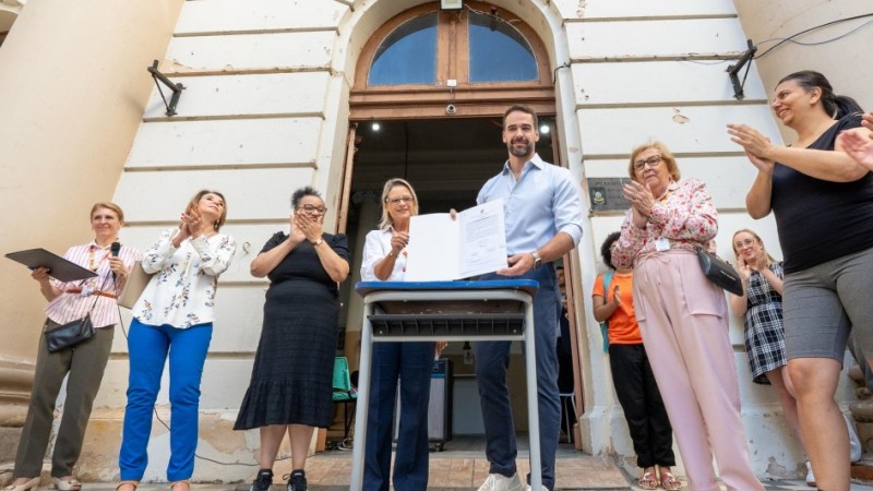 Também participaram do ato as secretárias de Obras Públicas, Izabel Matte, e da Educação, Raquel Teixeira.