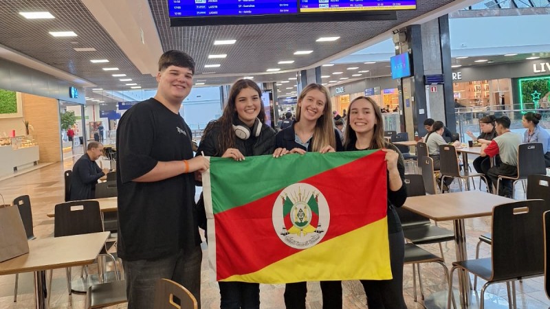 Estudantes da rede estadual representam o RS na etapa nacional do Parlamento Juvenil do Mercosul
