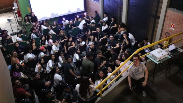 O curso combinou refer&ecirc;ncias do cinema contempor&acirc;neo, estudos de caso e pr&aacute;ticas com aplicativos acess&iacute;veis.