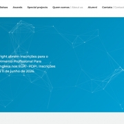 Captura de tela do site da Fulbright Brasil com banner azul sobre o programa PDPI. O texto informa inscri&ccedil;&otilde;es abertas de 5 de maio a 11 de junho de 2026 para desenvolvimento profissional de professores de ingl&ecirc;s nos EUA. H&aacute; um bot&atilde;o &ldquo;Saiba mais&rdquo;.